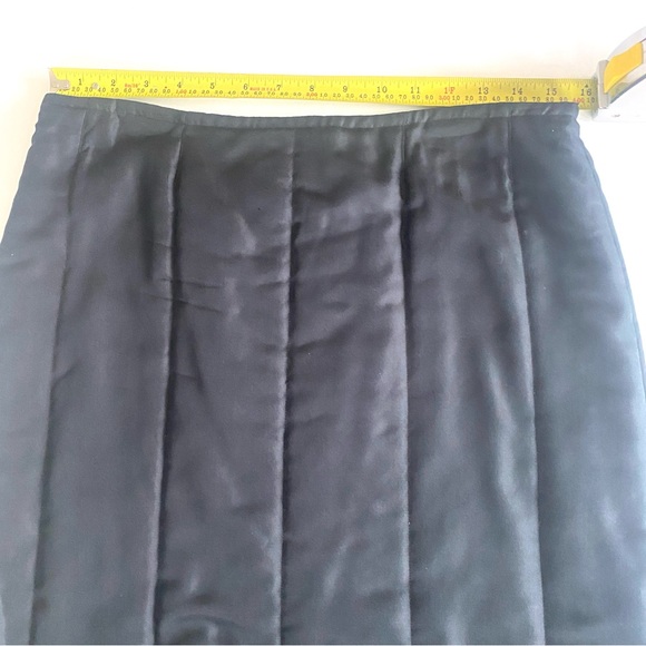 DKNY “Puffer” Skirt- worn once. - Picture 5 of 7